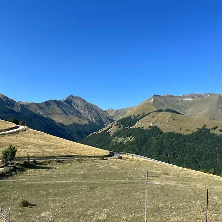 Il Poggiolo Dei Sibillini Castelmanardo Pintura di Bolognola